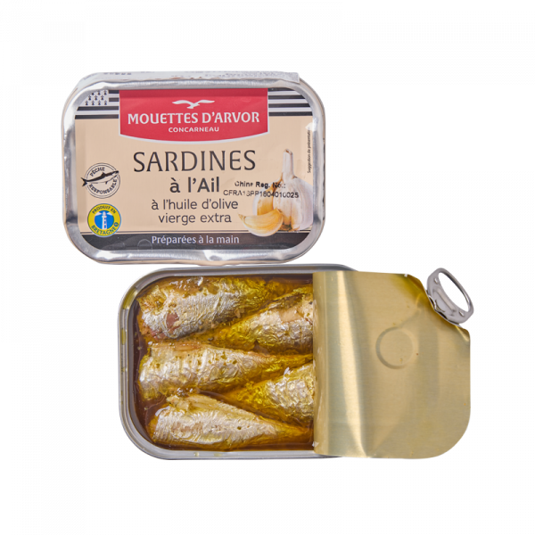 Les Mouettes d'Arvor Sardines in Extra Virgin Olive Oil & Garlic